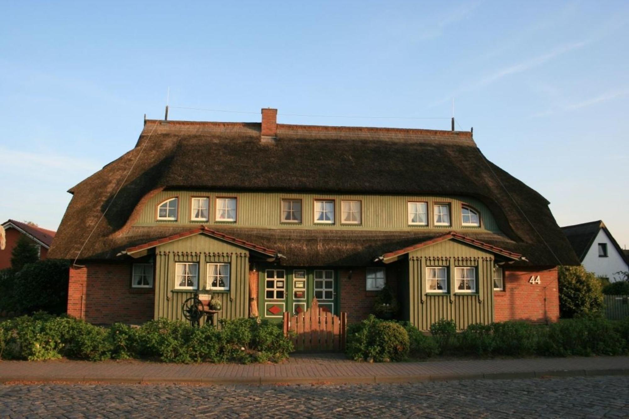 Ferienwohnung Nr 07 Og Spitzboden บอร์น ภายนอก รูปภาพ